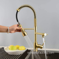 Faucet dapur stainless yang bagus menarik keluar terbaik